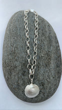 Load image into Gallery viewer, Silver Bawdsey Clam Chain Bracelet
