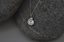 Load image into Gallery viewer, Silver Ammonite Shell Necklace