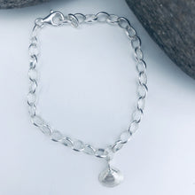 Load image into Gallery viewer, Silver Walberswick Clam Chain Bracelet