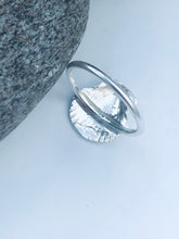 Load image into Gallery viewer, Silver Scallop Shell Ring