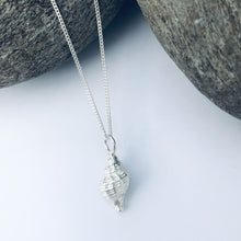 Load image into Gallery viewer, Silver Worlingworth Shell Necklace