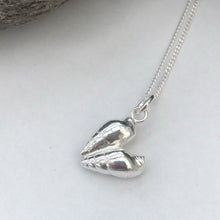 Load image into Gallery viewer, Better Together Love Heart Shell