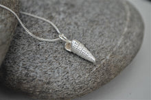 Load image into Gallery viewer, Silver Lavenham Shell Necklace