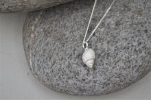 Load image into Gallery viewer, Silver Marlesford Shell Necklace