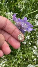 Load image into Gallery viewer, Gold 9ct Ammonite Shell Necklace