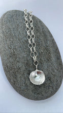 Load image into Gallery viewer, Silver Bawdsey Clam Chain Bracelet