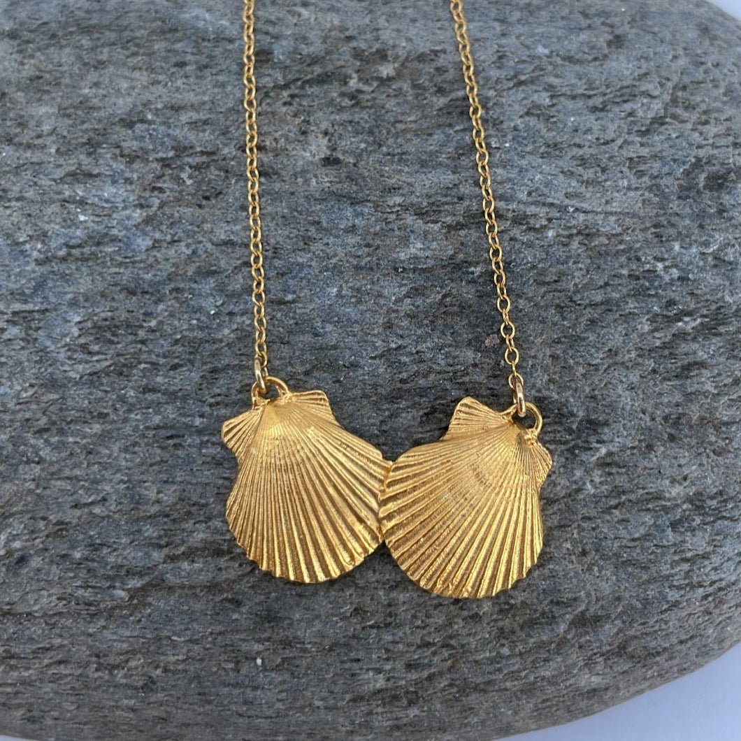 Gold Better Together Scallop Shell