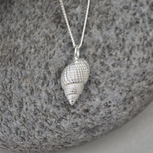 Load image into Gallery viewer, Silver Heveningham Shell Necklace