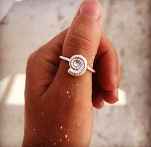 Load image into Gallery viewer, Silver Ammonite Shell Ring