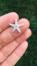 Load image into Gallery viewer, Silver Starfish Necklace