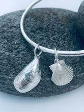 Load image into Gallery viewer, Duo Shell Bangle of your Choice