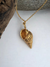 Load image into Gallery viewer, Gold Rendlesham Shell Necklace