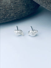 Load image into Gallery viewer, Orford Shell Stud Earrings