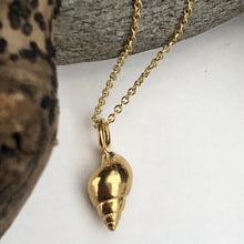 Load image into Gallery viewer, Gold Southwold Shell Necklace