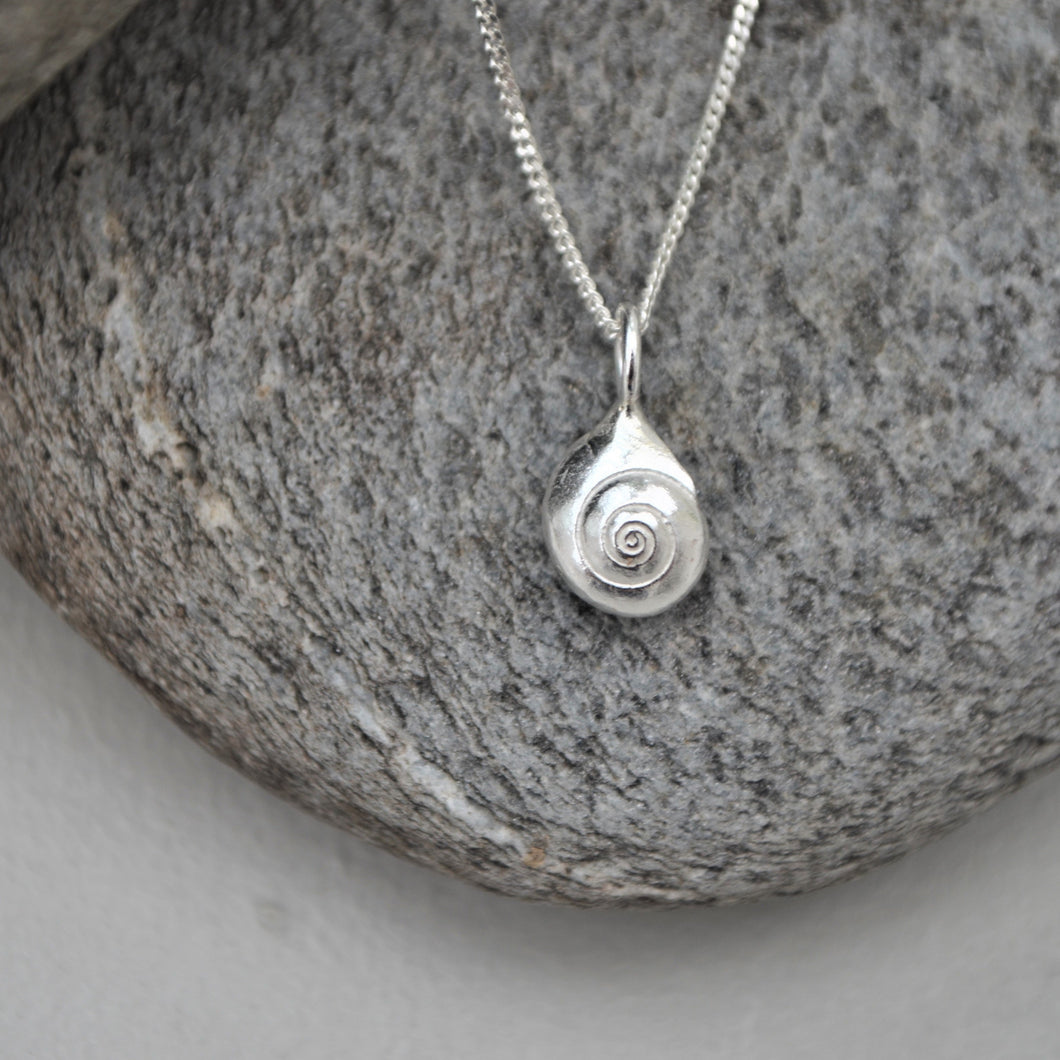Silver Woodbridge Shell Necklace