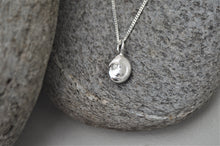 Load image into Gallery viewer, Silver Woodbridge Shell Necklace